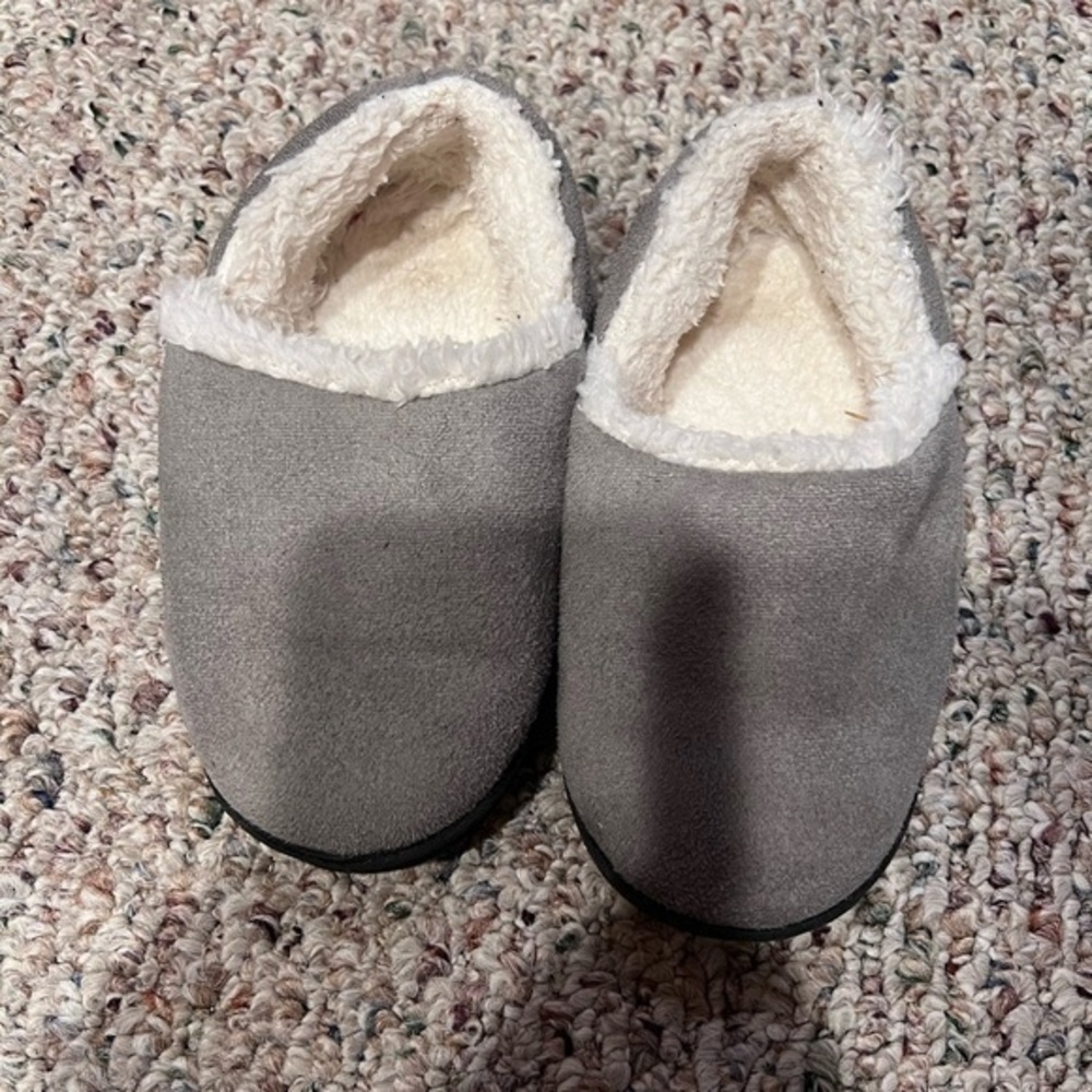 Target Toddler Gray‎ slippers size 9/10